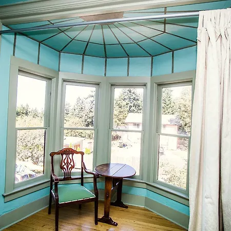 Golden Tree Hostel-2